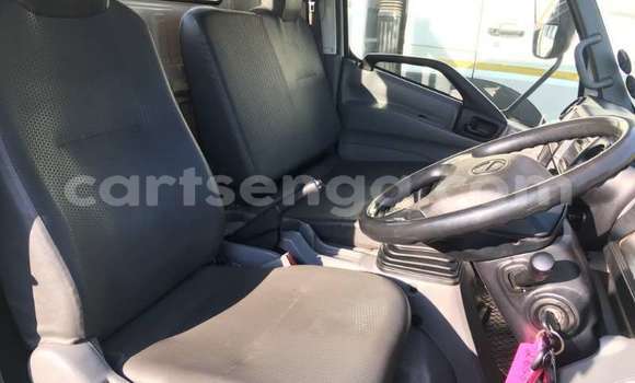 Acheter Occasion Utilitaire Hino 300 Series Blanc à Mondi, Hhohho Acheter Occasion Utilitaire Hino 300 Series Blanc à Mondi, Hhohho