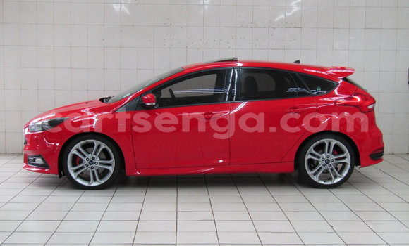Nunua Ilio tumika Ford Focus ST Red Gari ndani ya Big Bend nchini Lubombo Nunua Ilio tumika Ford Focus ST Red Gari ndani ya Big Bend nchini Lubombo