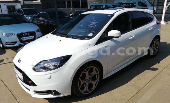 Acheter Occasion Voiture Ford Focus ST Blanc à Big Bend, Lubombo Acheter Occasion Voiture Ford Focus ST Blanc à Big Bend, Lubombo
