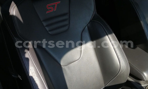 Acheter Occasion Voiture Ford Focus ST Blanc à Big Bend, Lubombo Acheter Occasion Voiture Ford Focus ST Blanc à Big Bend, Lubombo