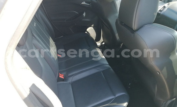 Acheter Occasion Voiture Ford Focus ST Blanc à Big Bend, Lubombo Acheter Occasion Voiture Ford Focus ST Blanc à Big Bend, Lubombo