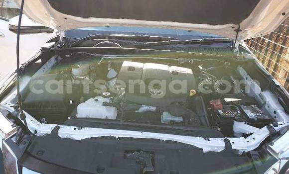 Acheter Occasion Voiture Toyota Fortuner Blanc à Bulembu, Hhohho Acheter Occasion Voiture Toyota Fortuner Blanc à Bulembu, Hhohho