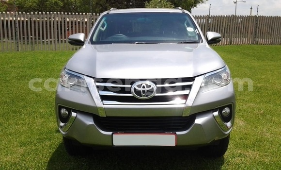 Buy Used Toyota Fortuner Silver Car in Ezulwini in Hhohho Buy Used Toyota Fortuner Silver Car in Ezulwini in Hhohho
