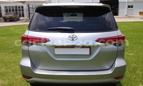 Buy Used Toyota Fortuner Silver Car in Ezulwini in Hhohho Buy Used Toyota Fortuner Silver Car in Ezulwini in Hhohho