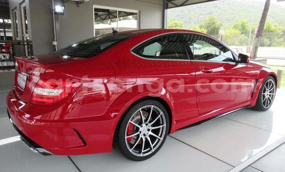 Nunua Ilio tumika Mercedes‒Benz C-klasse AMG Red Gari ndani ya Big Bend nchini Wilaya ya Lubombo Nunua Ilio tumika Mercedes‒Benz C-klasse AMG Red Gari ndani ya Big Bend nchini Wilaya ya Lubombo