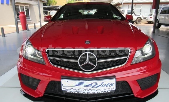 Nunua Ilio tumika Mercedes‒Benz C-klasse AMG Red Gari ndani ya Big Bend nchini Wilaya ya Lubombo Nunua Ilio tumika Mercedes‒Benz C-klasse AMG Red Gari ndani ya Big Bend nchini Wilaya ya Lubombo