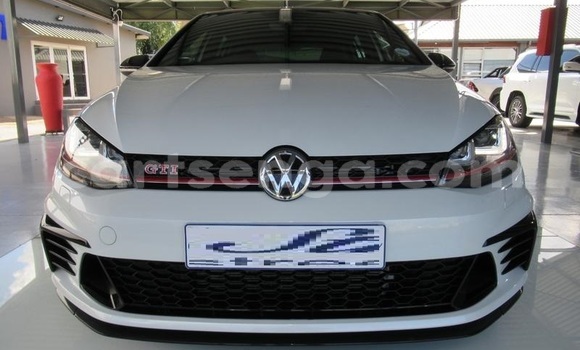 Acheter Occasion Voiture Volkswagen Golf Blanc à Bulembu, Hhohho Acheter Occasion Voiture Volkswagen Golf Blanc à Bulembu, Hhohho