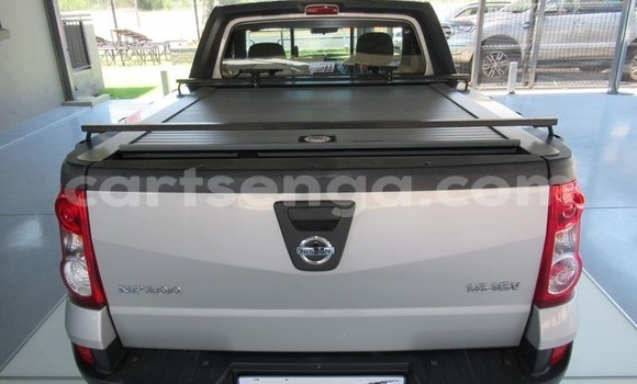 Nunua Ilio tumika Nissan NP 300 Silver Gari ndani ya Ezulwini nchini Hhohho Nunua Ilio tumika Nissan NP 300 Silver Gari ndani ya Ezulwini nchini Hhohho