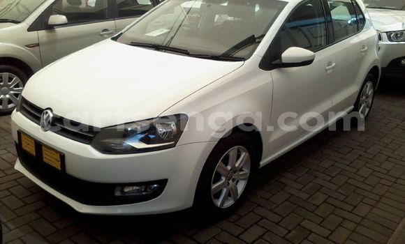 Buy Used Volkswagen Polo White Car in Ezulwini in Hhohho Buy Used Volkswagen Polo White Car in Ezulwini in Hhohho