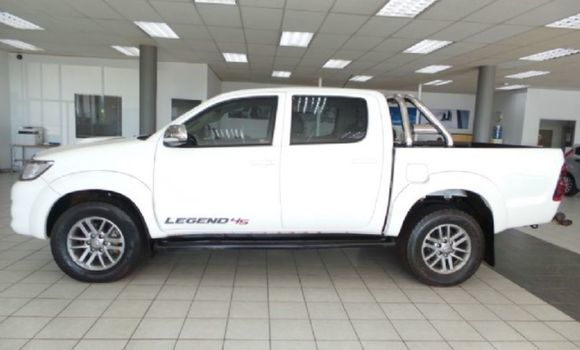 Buy Used Toyota Hilux White Car in Hlatikulu in Shiselweni District Buy Used Toyota Hilux White Car in Hlatikulu in Shiselweni District
