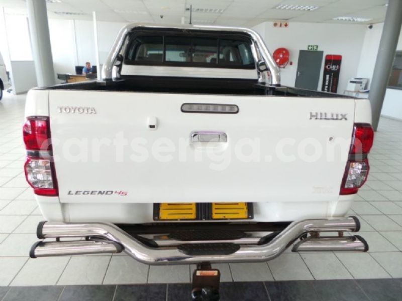 Big with watermark toyota hilux shiselweni district hlatikulu 13723
