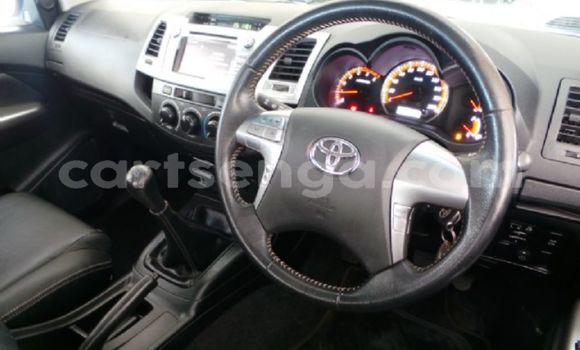 Buy Used Toyota Hilux White Car in Hlatikulu in Shiselweni District Buy Used Toyota Hilux White Car in Hlatikulu in Shiselweni District