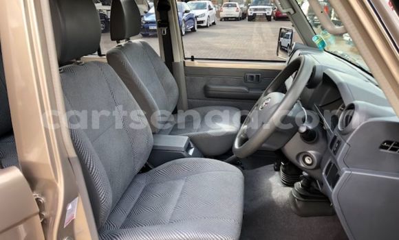 Buy Used Toyota Land Cruiser Brown Car in Ezulwini in Hhohho Buy Used Toyota Land Cruiser Brown Car in Ezulwini in Hhohho