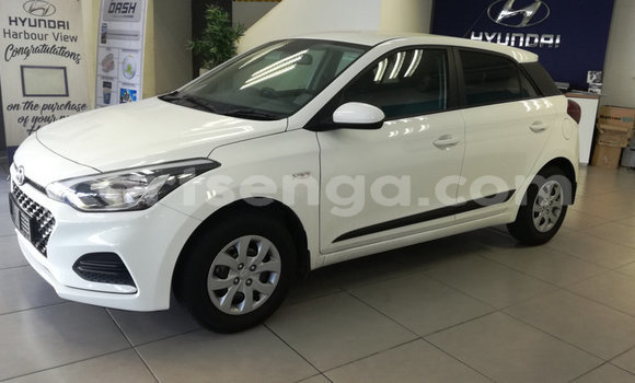 Acheter Occasion Voiture Hyundai i20 Blanc à Big Bend, Lubombo Acheter Occasion Voiture Hyundai i20 Blanc à Big Bend, Lubombo
