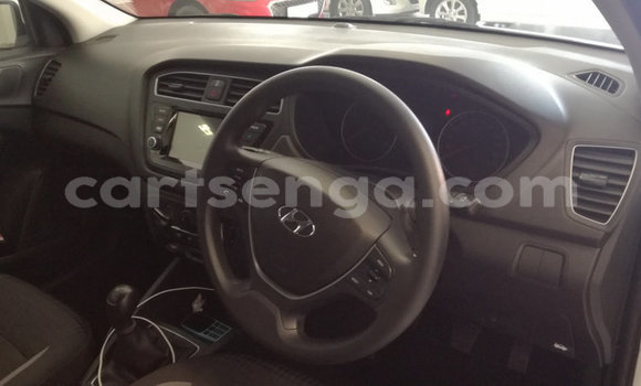 Acheter Occasion Voiture Hyundai i20 Blanc à Big Bend, Lubombo Acheter Occasion Voiture Hyundai i20 Blanc à Big Bend, Lubombo