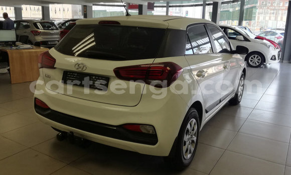 Acheter Occasion Voiture Hyundai i20 Blanc à Big Bend, Lubombo Acheter Occasion Voiture Hyundai i20 Blanc à Big Bend, Lubombo