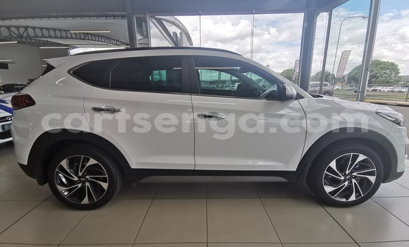 Acheter Occasion Voiture Hyundai Tucson Blanc à Big Bend, Lubombo Acheter Occasion Voiture Hyundai Tucson Blanc à Big Bend, Lubombo