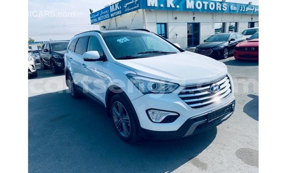 Nunua Imported Hyundai Santa Fe White Gari ndani ya Import - Dubai nchini Hhohho Nunua Imported Hyundai Santa Fe White Gari ndani ya Import - Dubai nchini Hhohho
