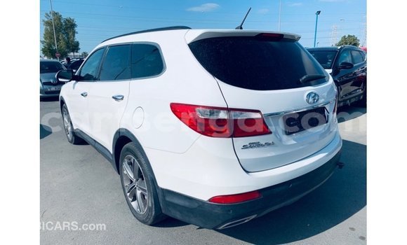 Nunua Imported Hyundai Santa Fe White Gari ndani ya Import - Dubai nchini Hhohho Nunua Imported Hyundai Santa Fe White Gari ndani ya Import - Dubai nchini Hhohho