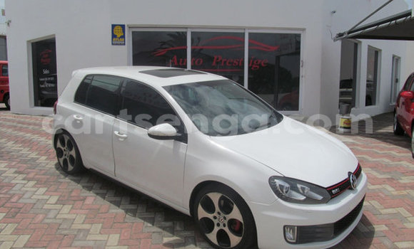 Nunua Ilio tumika Volkswagen Golf White Gari ndani ya Hlatikulu nchini Wilaya ya Shiselweni Nunua Ilio tumika Volkswagen Golf White Gari ndani ya Hlatikulu nchini Wilaya ya Shiselweni