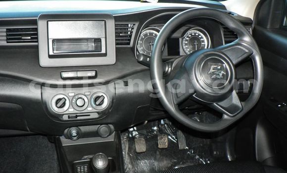 Nunua Ilio tumika Suzuki Ertiga White Gari ndani ya Big Bend nchini Wilaya ya Lubombo Nunua Ilio tumika Suzuki Ertiga White Gari ndani ya Big Bend nchini Wilaya ya Lubombo