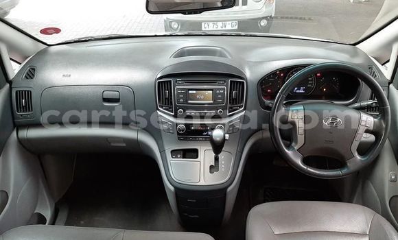 Acheter Occasion Voiture Hyundai H1 Blanc à Ezulwini, Hhohho Acheter Occasion Voiture Hyundai H1 Blanc à Ezulwini, Hhohho