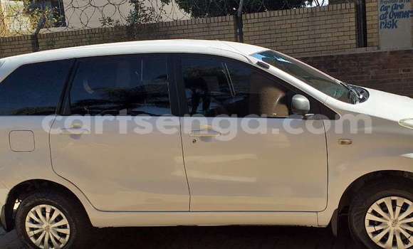 Nunua Ilio tumika Toyota Avanza White Gari ndani ya Bulembu nchini Hhohho Nunua Ilio tumika Toyota Avanza White Gari ndani ya Bulembu nchini Hhohho