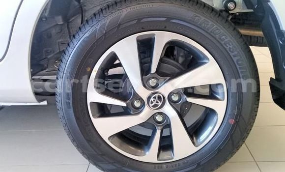 Acheter Occasion Voiture Toyota Avanza Gris à Hlatikulu, Shiselweni District Acheter Occasion Voiture Toyota Avanza Gris à Hlatikulu, Shiselweni District