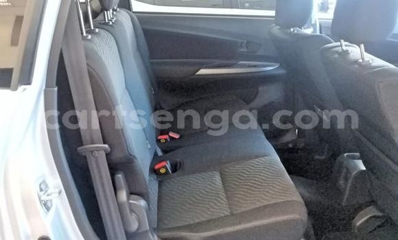 Acheter Occasion Voiture Toyota Avanza Gris à Hlatikulu, Shiselweni District Acheter Occasion Voiture Toyota Avanza Gris à Hlatikulu, Shiselweni District