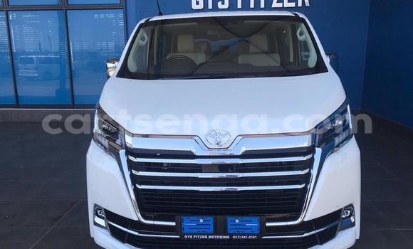 Nunua Ilio tumika Toyota Hiace White Gari ndani ya Ezulwini nchini Hhohho Nunua Ilio tumika Toyota Hiace White Gari ndani ya Ezulwini nchini Hhohho