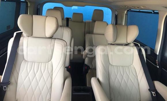 Nunua Ilio tumika Toyota Hiace White Gari ndani ya Ezulwini nchini Hhohho Nunua Ilio tumika Toyota Hiace White Gari ndani ya Ezulwini nchini Hhohho
