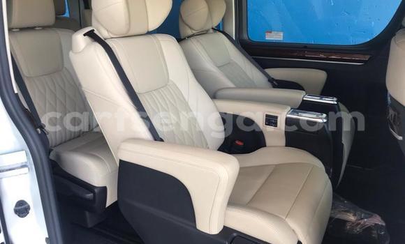 Nunua Ilio tumika Toyota Hiace White Gari ndani ya Ezulwini nchini Hhohho Nunua Ilio tumika Toyota Hiace White Gari ndani ya Ezulwini nchini Hhohho