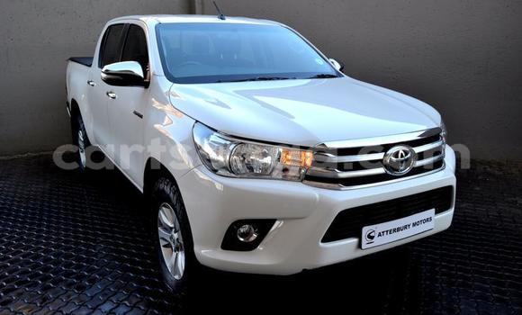 Acheter Occasion Voiture Toyota Hilux Blanc à Hluti, Shiselweni District Acheter Occasion Voiture Toyota Hilux Blanc à Hluti, Shiselweni District