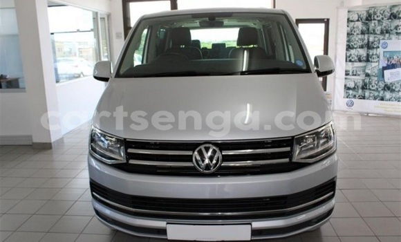 Acheter Occasion Voiture Volkswagen Caravelle Gris à Bulembu, Hhohho Acheter Occasion Voiture Volkswagen Caravelle Gris à Bulembu, Hhohho