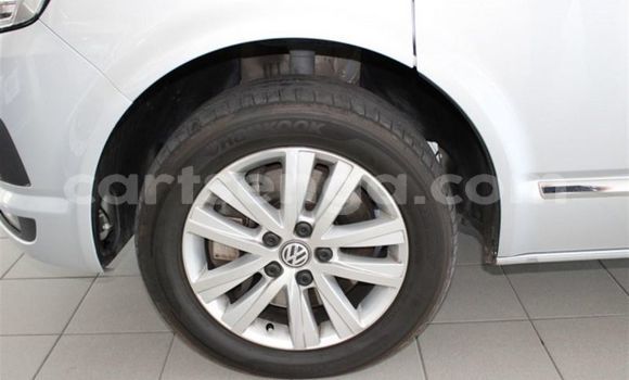 Acheter Occasion Voiture Volkswagen Caravelle Gris à Bulembu, Hhohho Acheter Occasion Voiture Volkswagen Caravelle Gris à Bulembu, Hhohho