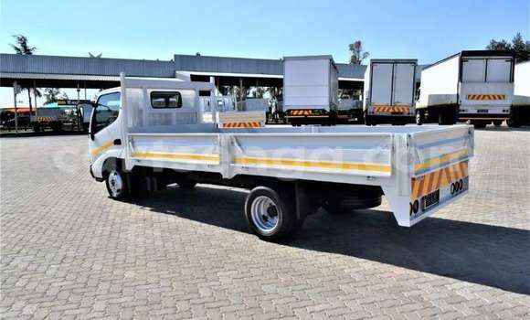 Acheter Occasion Voiture Toyota Dyna Blanc à Bulembu, Hhohho Acheter Occasion Voiture Toyota Dyna Blanc à Bulembu, Hhohho
