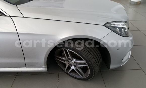 Acheter Occasion Voiture Mercedes‒Benz E-klasse AMG Gris à Bulembu, Hhohho Acheter Occasion Voiture Mercedes‒Benz E-klasse AMG Gris à Bulembu, Hhohho