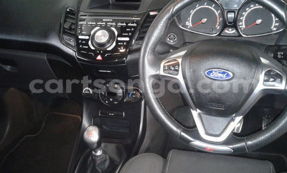 Acheter Occasion Voiture Ford Fiesta ST Rouge à Bulembu, Hhohho Acheter Occasion Voiture Ford Fiesta ST Rouge à Bulembu, Hhohho