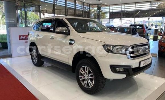 Buy Used Ford Everest White Car in Ezulwini in Hhohho Buy Used Ford Everest White Car in Ezulwini in Hhohho