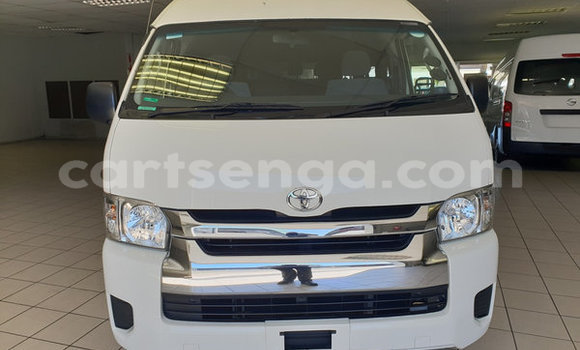 Nunua Ilio tumika Toyota Aqua White Gari ndani ya Ezulwini nchini Hhohho Nunua Ilio tumika Toyota Aqua White Gari ndani ya Ezulwini nchini Hhohho