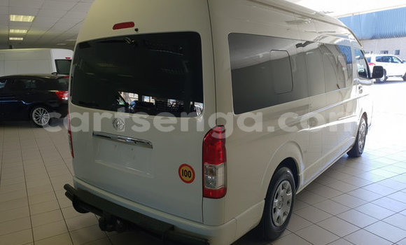 Nunua Ilio tumika Toyota Aqua White Gari ndani ya Ezulwini nchini Hhohho Nunua Ilio tumika Toyota Aqua White Gari ndani ya Ezulwini nchini Hhohho