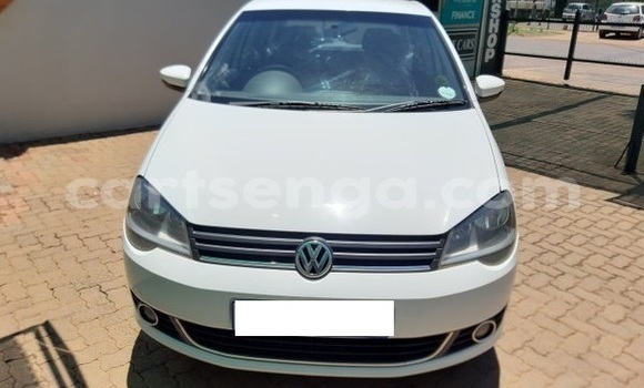 Acheter Occasion Voiture Volkswagen Polo Blanc à Ezulwini, Hhohho Acheter Occasion Voiture Volkswagen Polo Blanc à Ezulwini, Hhohho