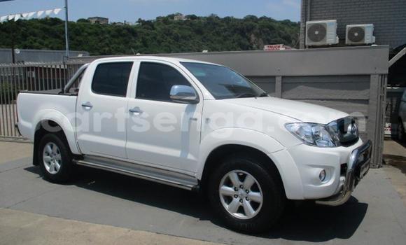 Buy Used Toyota Hilux White Car in Manzini in Manzini Buy Used Toyota Hilux White Car in Manzini in Manzini