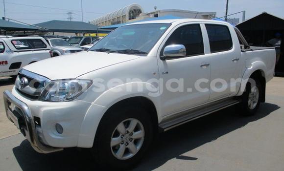 Buy Used Toyota Hilux White Car in Manzini in Manzini Buy Used Toyota Hilux White Car in Manzini in Manzini