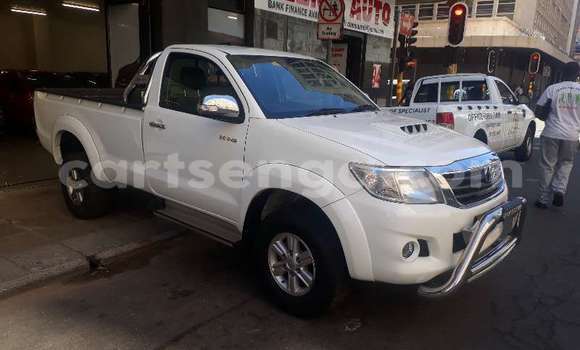 Acheter Occasion Voiture Toyota Hilux Blanc à Bulembu, Hhohho Acheter Occasion Voiture Toyota Hilux Blanc à Bulembu, Hhohho