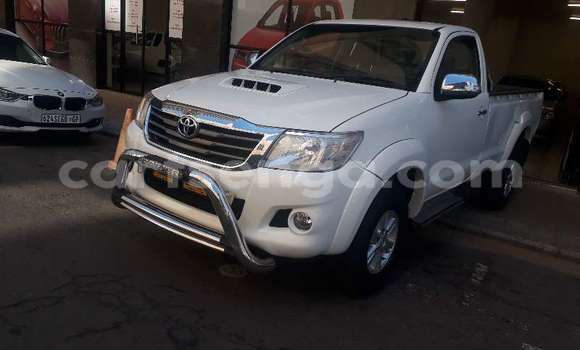 Acheter Occasion Voiture Toyota Hilux Blanc à Bulembu, Hhohho Acheter Occasion Voiture Toyota Hilux Blanc à Bulembu, Hhohho