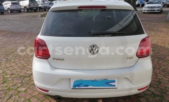 Acheter Occasion Voiture Volkswagen Polo Blanc à Bulembu, Hhohho Acheter Occasion Voiture Volkswagen Polo Blanc à Bulembu, Hhohho