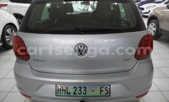 Nunua Ilio tumika Volkswagen Polo White Gari ndani ya Bulembu nchini Hhohho Nunua Ilio tumika Volkswagen Polo White Gari ndani ya Bulembu nchini Hhohho