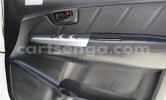 Nunua Ilio tumika Toyota Hilux White Gari ndani ya Big Bend nchini Lubombo Nunua Ilio tumika Toyota Hilux White Gari ndani ya Big Bend nchini Lubombo