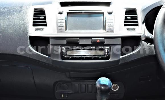 Nunua Ilio tumika Toyota Hilux White Gari ndani ya Big Bend nchini Lubombo Nunua Ilio tumika Toyota Hilux White Gari ndani ya Big Bend nchini Lubombo